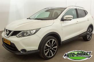 uszkodzony samochody osobowe Nissan Qashqai 1.6 Tekna Pano Leder Camera Navi 2017/5
