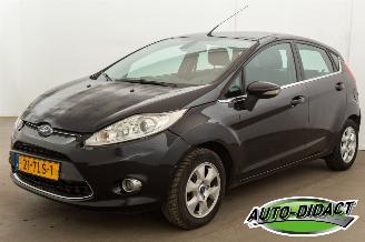 skadebil auto Ford Fiesta 1.6 TDCi Clima ECOnetic Trend 2012/2