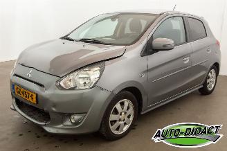 Schadeauto Mitsubishi Space-star 1.0 Automaat 123.380 km NAP Navi Camera Clima Instyle 2015/9