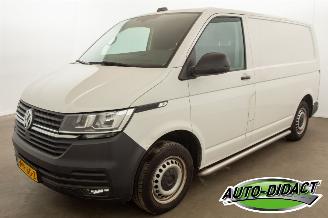 skadebil bedrijf Volkswagen Transporter 2.0 TDI L1H1 Airco 106.328 km NAP 2020/12