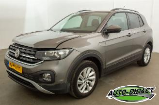 Schadeauto Volkswagen T-Cross 1.0 TSI Navi Camera Clima Life 2019/12