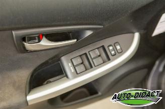 Toyota Prius 1.8 Plug-in Dynamic Business picture 17