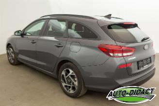 Hyundai I-30 1.5 Hybrid Automaat Navi Camera Clima picture 3