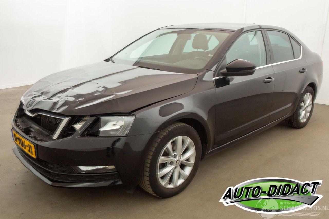 Skoda Octavia 1.0 TSI Navi Clima Greentech Business Edition