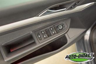 Volkswagen Golf 1.0 eTSI Automaat Digi Dash Navi Life picture 11