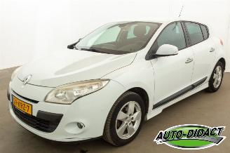 skadebil auto Renault Mégane 1.4 TCe Navi Clima Dynamique 2010/2