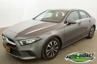 Damaged car Mercedes A-klasse 200d Automaat Navi Clima Camera Business Line 2022/12