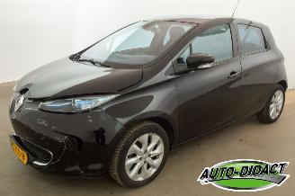 Schadeauto Renault Zoé 22 kWh KOOP ACCU Navi Camera R240 Zen 2016/2