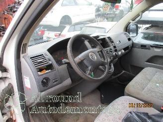 Volkswagen Transporter Transporter T5 Van 2.5 TDi (BNZ) [96kW]  (04-2003/11-2009) picture 9