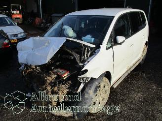 Purkuautot passenger cars Volkswagen Touran Touran (1T3) MPV 2.0 TDI 16V 140 (CFHC) [103kW]  (05-2010/05-2015) 2015