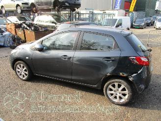 Mazda 2 2 (DE) Hatchback 1.3 16V S-VT (ZJ46) [55kW]  (10-2007/06-2015) picture 8