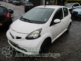 Vrakbiler auto Toyota Aygo Aygo (B10) Hatchback 1.0 12V VVT-i (1KR-FE) [50kW]  (07-2005/05-2014) 2008