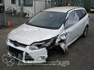 Autoverwertung Ford Focus Focus 3 Wagon Combi 1.0 Ti-VCT EcoBoost 12V 125 (M1DA(Euro 5)) [92kW] =
 (02-2012/05-2018) 2014