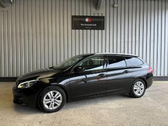 begagnad bil auto Peugeot 308 SW PureTech 1.2 Panorama / Navi / LED 2019/6