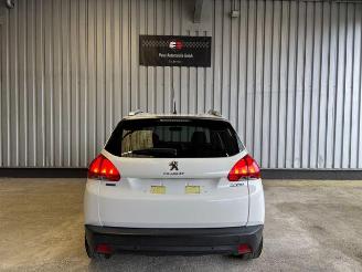 Peugeot 2008 Active Autom / Panorama / Navigation picture 9