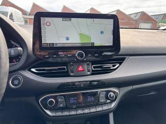 Hyundai I-30 cw Edition 30+ Panorama / R-Kamera / Navi picture 18