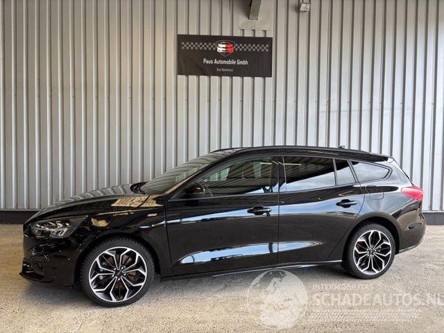 Ford Focus Turnier ST-Line Autom / LED