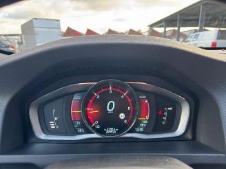 Volvo V-60 Kombi Summum AWD Hybrid picture 14