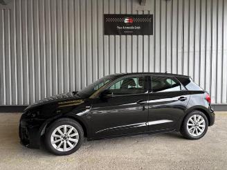 krockskadad bil auto Audi A1 Sportback 30 TFSI S-line / Autom 2023/10