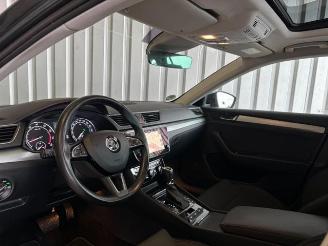 Skoda Superb Combi Ambition DSG / Panorama picture 11