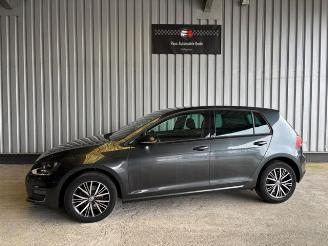 krockskadad bil auto Volkswagen Golf VII 1.6 TDI Lim. Allstar BMT 2016/5