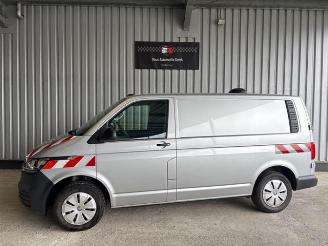 uszkodzony samochody osobowe Volkswagen Transporter  2024/1