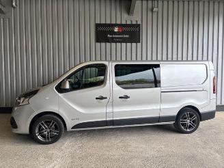 Vaurioauto  passenger cars Nissan Nv300 L2H1 Navi / 5-Sitzer / R-Kamera 2019/7