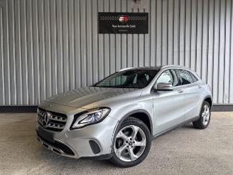 Mercedes GLA 200 Autom / R-Kamera / LED picture 2