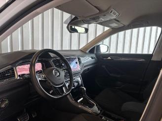 Volkswagen T-Roc 1.5 TSI R-Line IQ.DRIVE DSG / LED picture 10