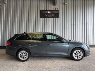 Skoda Octavia Combi Style DSG / LED / R-Kamera picture 7