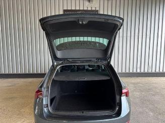 Skoda Octavia Combi Style DSG / LED / R-Kamera picture 13