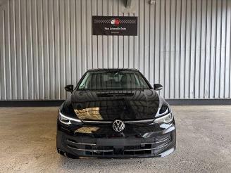 Volkswagen Golf VIII Lim. 1.5 eTSI Goal DSG / LED / AHK picture 9