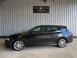 Schadeauto Volkswagen Golf 1.6 TDI R-Line Highline Panorama 2015/9