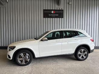damaged passenger cars Mercedes GLC 220 d 4Matic Voll-Leder / LED 2018/6