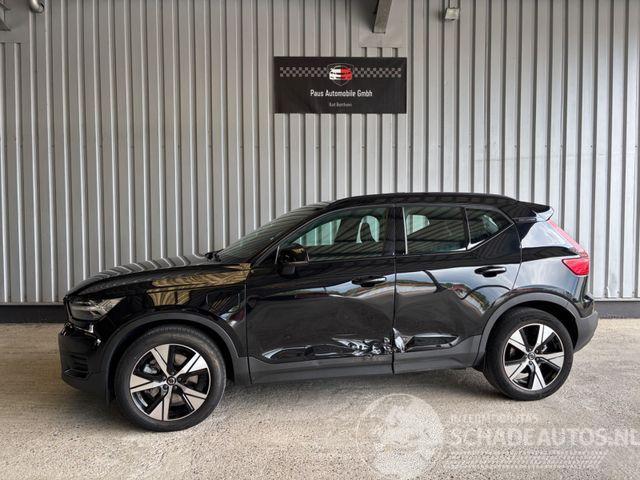 Volvo XC40 R Design Recharge Plug-In Hybrid Panorama