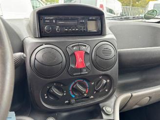 Fiat Doblo 1.3 JTD DPF SX Kombi 5-Sitzer picture 15