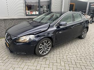 Volvo V-40 2.0 D2 Summum Business picture 10