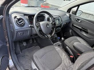 Renault Captur 0.9 TCe Dynamique picture 11
