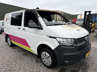 skadebil bedrijf Volkswagen Transporter 2.0 TDI L1H1 81kw 2023/9