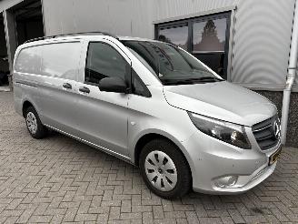 skadebil bedrijf Mercedes Vito 114CDI Lang Automaat 2021/1
