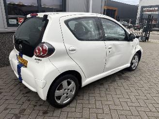Toyota Aygo 1.0 12V Xcite White picture 21
