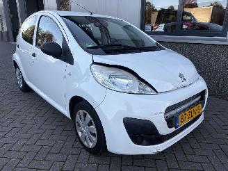 Peugeot 107 1.0 12V 5drs picture 18