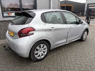 Peugeot 208 1.2 PureTech Blue Lion picture 7