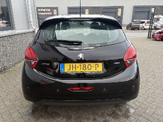 Peugeot 208 1.2 PureTech Blue Lion picture 8