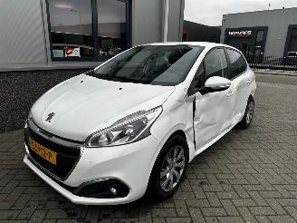 Peugeot 208 1.6 BlueHDi Blue Lease picture 5