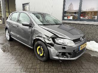 Schadeauto Volkswagen Polo 1.2TSI Highline 2014/5