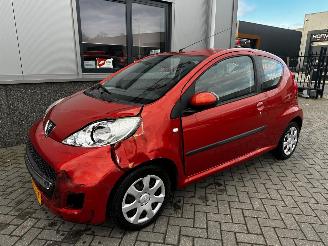 Peugeot 107 1.0 12V Sublime picture 10