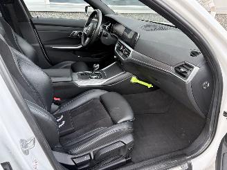 BMW 3-serie 330i M-Pakket High Executive Automaat picture 4