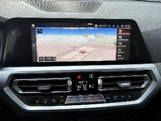 BMW 3-serie 330i M-Pakket High Executive Automaat picture 24