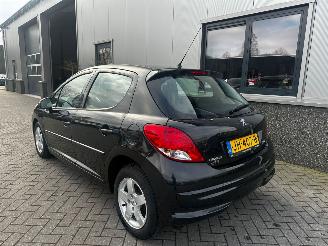 Peugeot 207 1.4 VTi Access picture 21